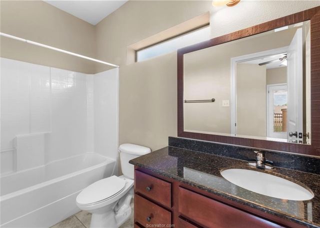 300 Holleman Drive E, College Station, TX 77840