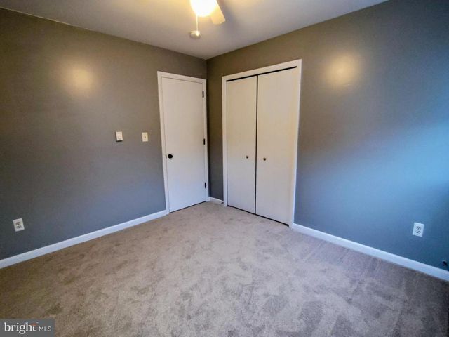 827 S LOCUST ST, Elizabethtown, PA 17022