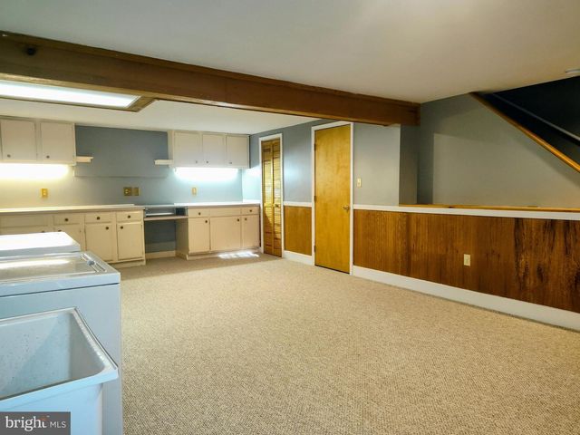 827 S LOCUST ST, Elizabethtown, PA 17022