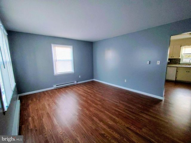 827 S LOCUST ST, Elizabethtown, PA 17022