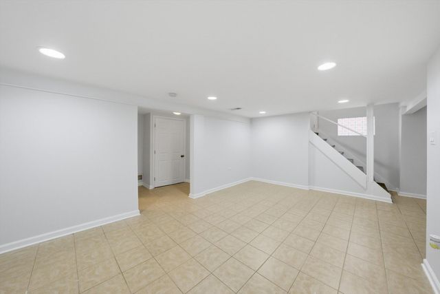 5221 S Parkside Avenue, Chicago, IL 60638