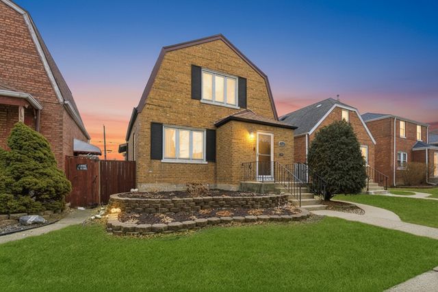 5221 S Parkside Avenue, Chicago, IL 60638