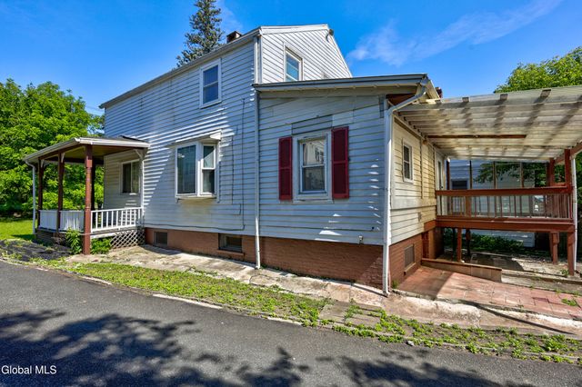 42 Vandenburgh Avenue, Troy, NY 12180