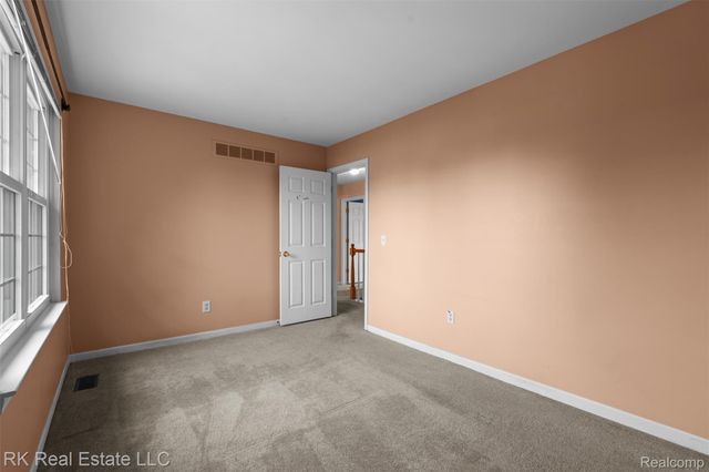 34444 Heartsworth Lane, Sterling Heights, MI 48312