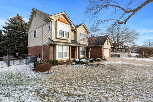34444 Heartsworth Lane, Sterling Heights, MI 48312
