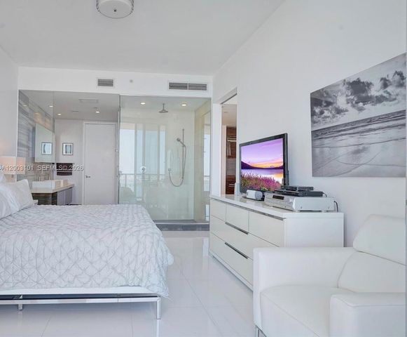 1100 Biscayne Blvd 4803, Miami, FL 33132