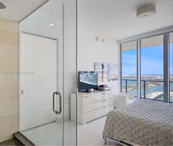 1100 Biscayne Blvd 4803, Miami, FL 33132