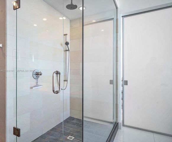 1100 Biscayne Blvd 4803, Miami, FL 33132