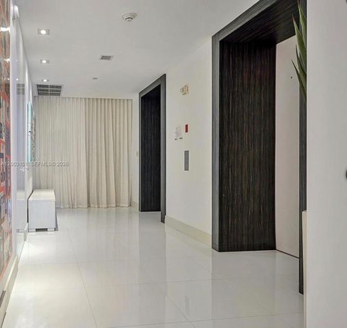 1100 Biscayne Blvd 4803, Miami, FL 33132