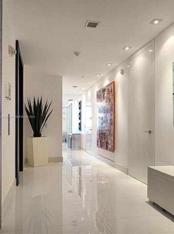 1100 Biscayne Blvd 4803, Miami, FL 33132