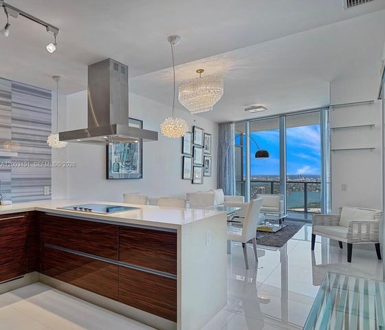 1100 Biscayne Blvd 4803, Miami, FL 33132