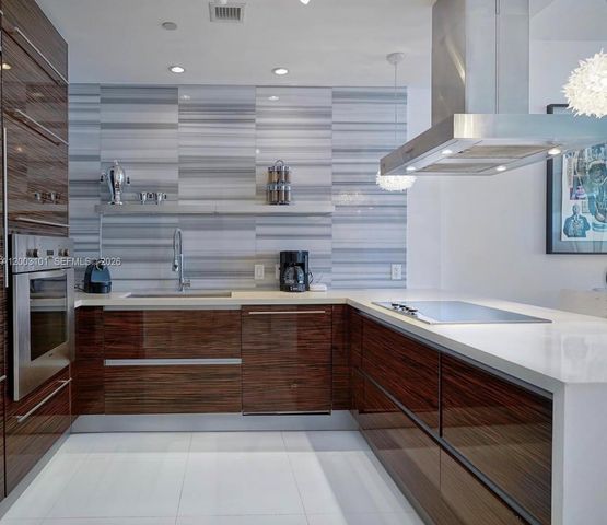 1100 Biscayne Blvd 4803, Miami, FL 33132