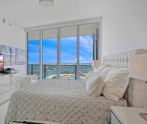 1100 Biscayne Blvd 4803, Miami, FL 33132