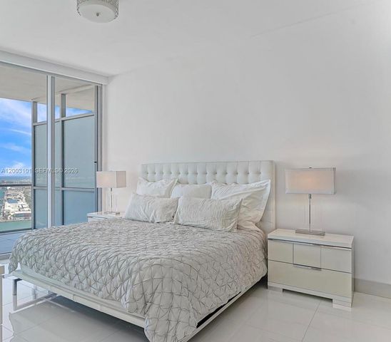 1100 Biscayne Blvd 4803, Miami, FL 33132