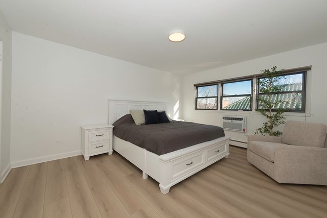 444 Washington Boulevard 404, Oak Park, IL 60302