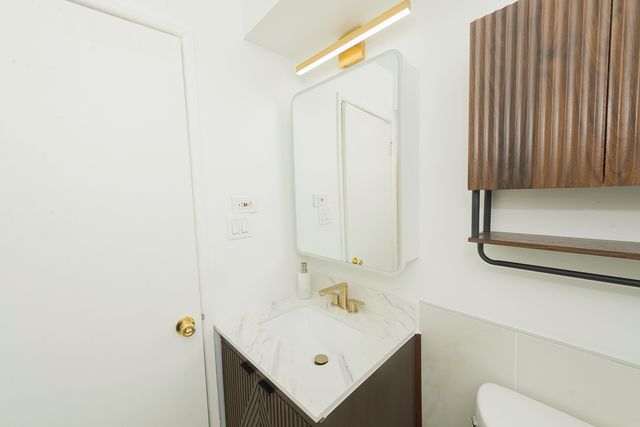 444 Washington Boulevard 404, Oak Park, IL 60302