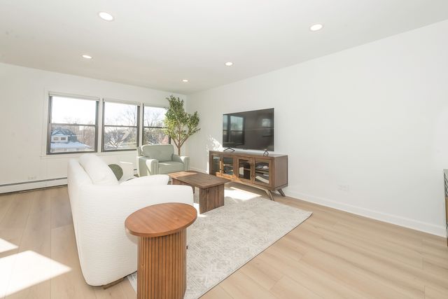 444 Washington Boulevard 404, Oak Park, IL 60302