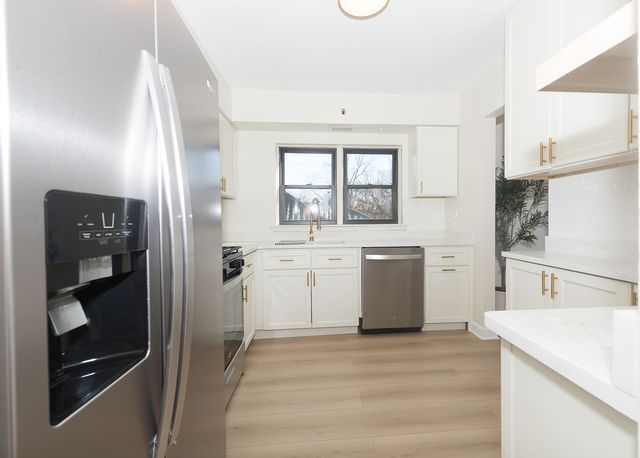 444 Washington Boulevard 404, Oak Park, IL 60302