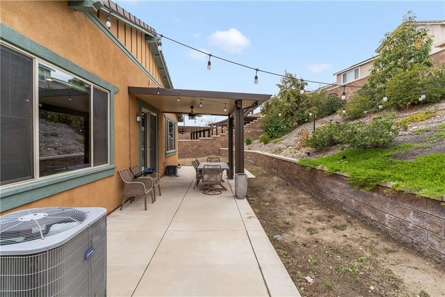 16590 Shafer Court, Fontana, CA 92336