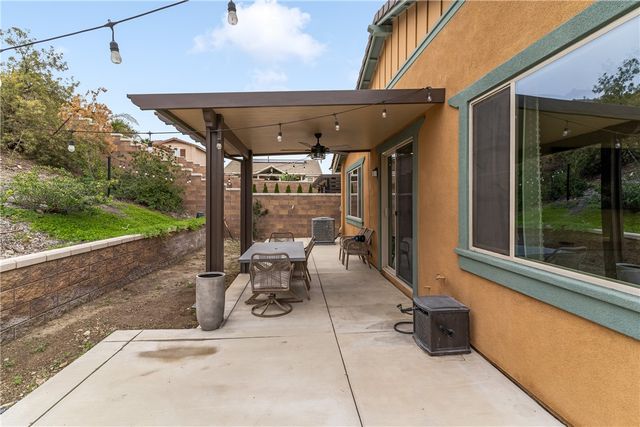 16590 Shafer Court, Fontana, CA 92336