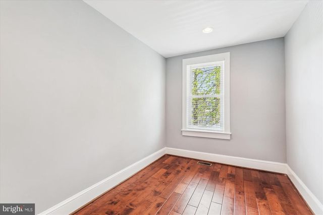931 FARRAGUT ST NW, Washington, DC 20011