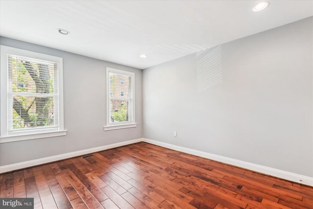 931 FARRAGUT ST NW, Washington, DC 20011