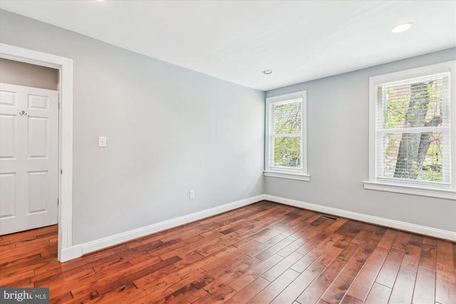 931 FARRAGUT ST NW, Washington, DC 20011