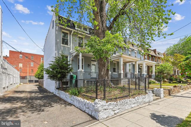 931 FARRAGUT ST NW, Washington, DC 20011