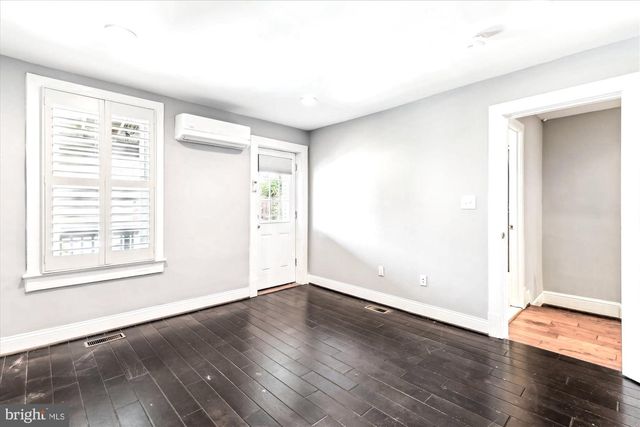 931 FARRAGUT ST NW, Washington, DC 20011