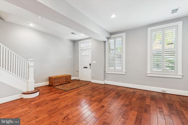 931 FARRAGUT ST NW, Washington, DC 20011