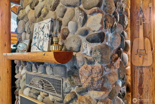 2103 Sherwood Forest Lane, Camano Island, WA 98282