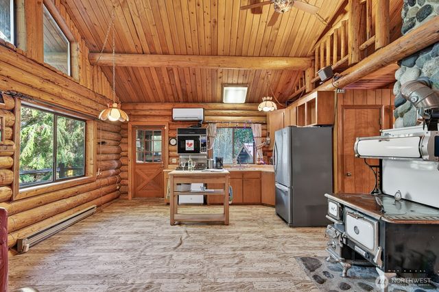 2103 Sherwood Forest Lane, Camano Island, WA 98282