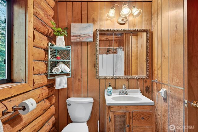 2103 Sherwood Forest Lane, Camano Island, WA 98282