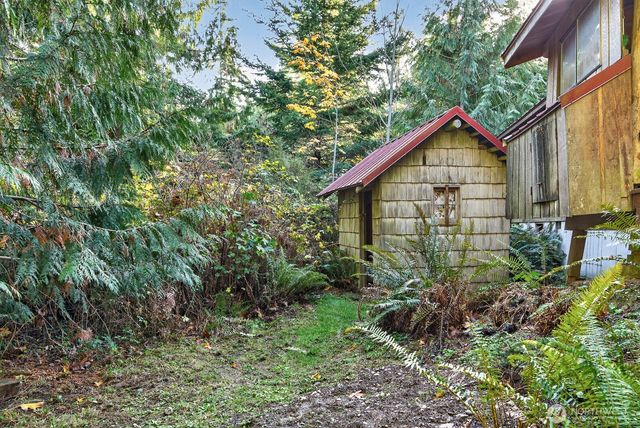 2103 Sherwood Forest Lane, Camano Island, WA 98282