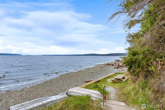 2103 Sherwood Forest Lane, Camano Island, WA 98282