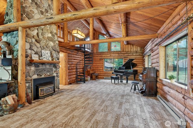 2103 Sherwood Forest Lane, Camano Island, WA 98282