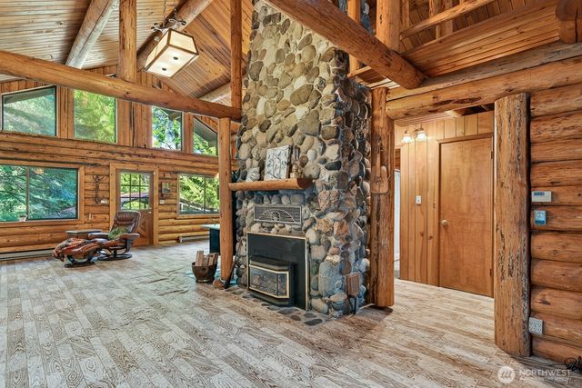 2103 Sherwood Forest Lane, Camano Island, WA 98282