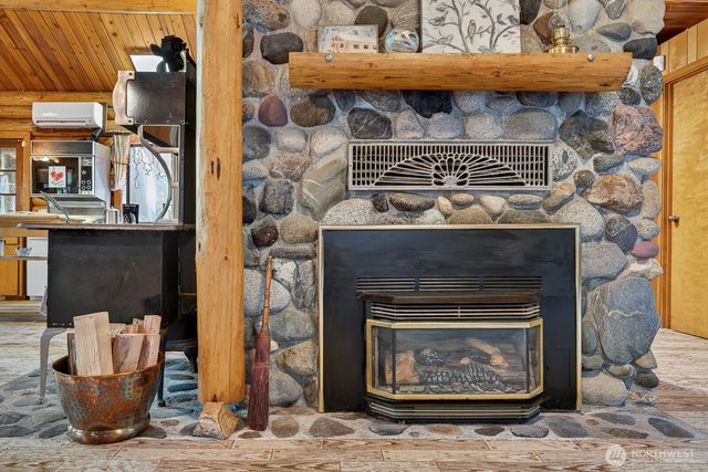 2103 Sherwood Forest Lane, Camano Island, WA 98282