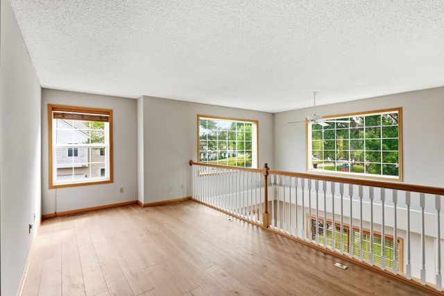2036 Chicory Way, Chanhassen, MN 55317
