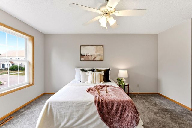 2036 Chicory Way, Chanhassen, MN 55317