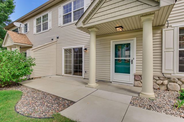 2036 Chicory Way, Chanhassen, MN 55317