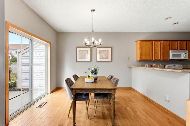 2036 Chicory Way, Chanhassen, MN 55317