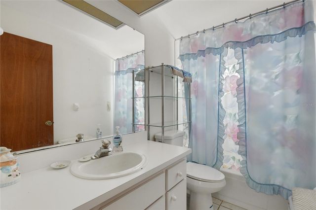 2472 21ST STREET, Sarasota, FL 34234
