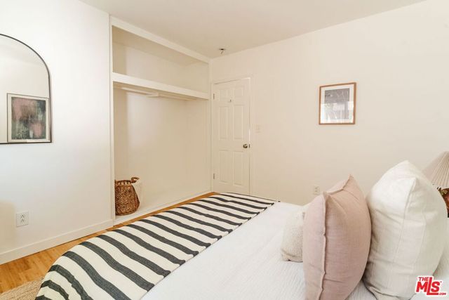 946 Hyperion Avenue, Los Angeles, CA 90029