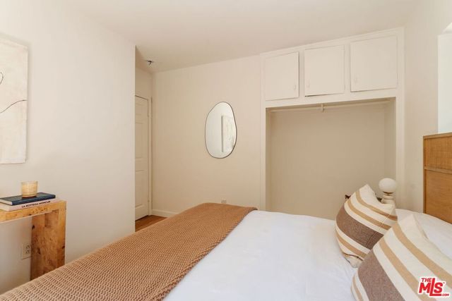 946 Hyperion Avenue, Los Angeles, CA 90029