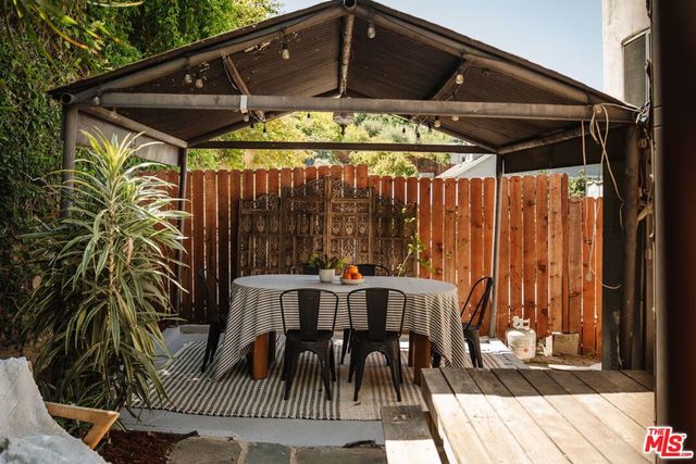 946 Hyperion Avenue, Los Angeles, CA 90029