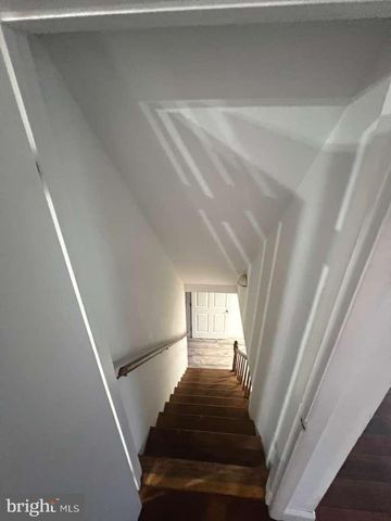 107 LUXOR ST, Manassas Park, VA 20111