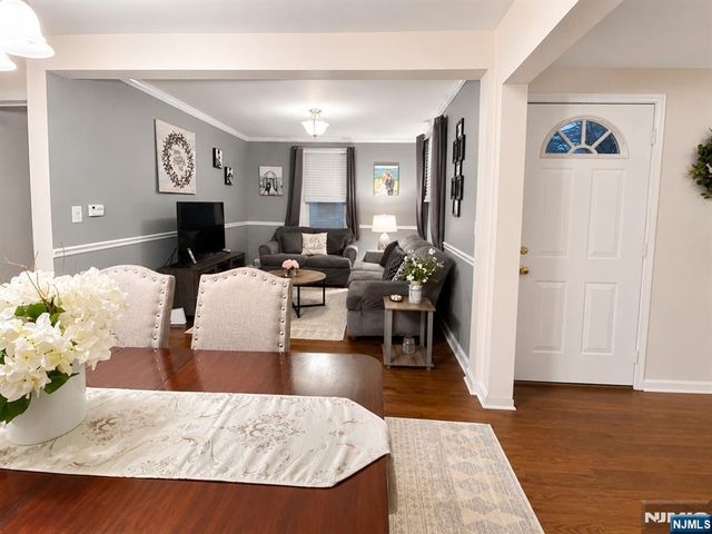 74 8th Avenue, Hawthorne, NJ 07506