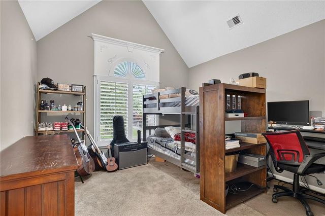 14170 NW 63rd Street, Parkville, MO 64152