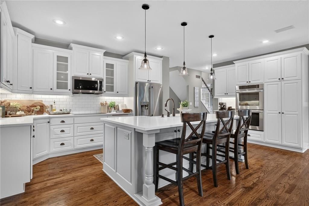 14170 NW 63rd Street, Parkville, MO 64152
